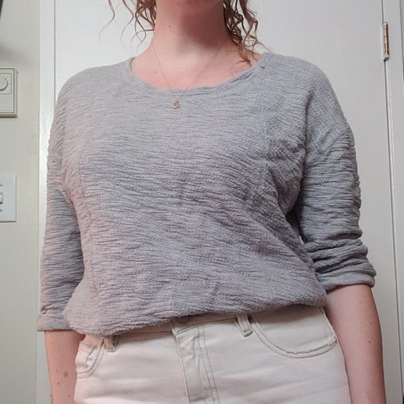 cozy grey sweatshirt - Picture 3 of 7